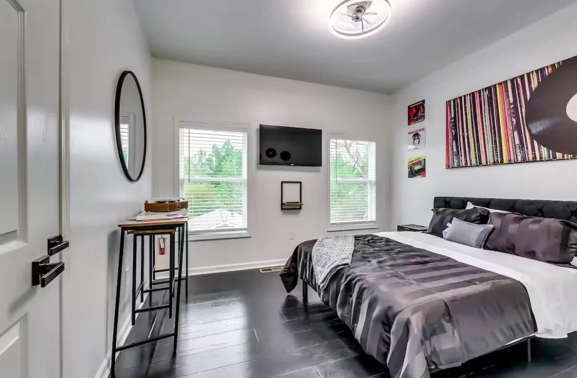 $300 Per Night Atlanta Property