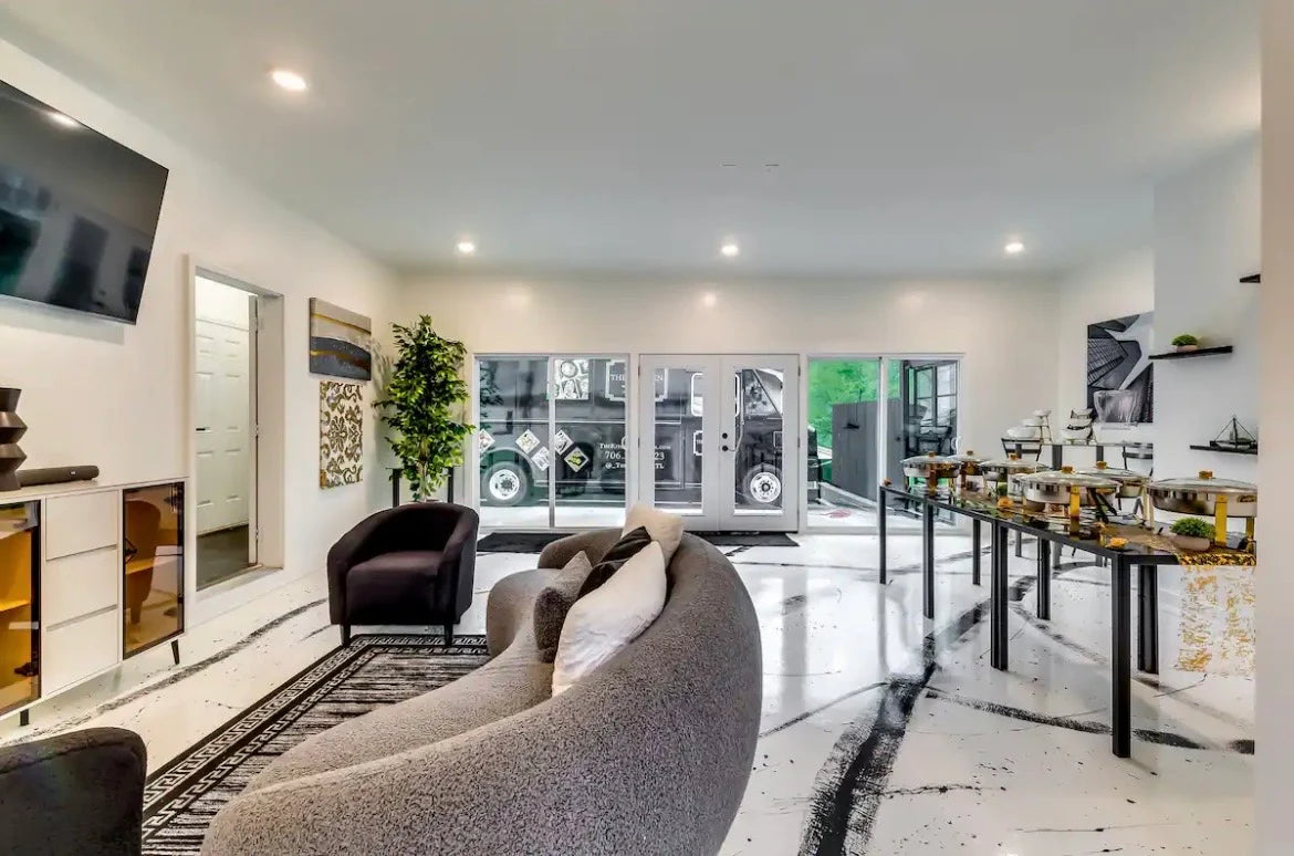 $300 Per Night Atlanta Property